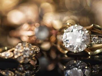 Carat vs. Karat: What's The Difference?