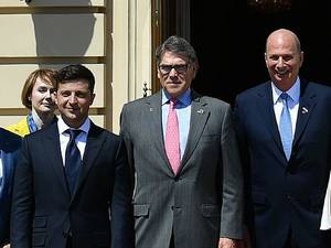gordon-sondland-rick-perry-volodymyr-zelensky-kurt-volker-photo