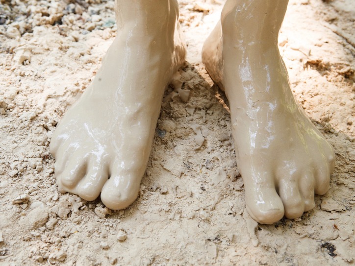 Feet of Clay - Kiss of Death, "Shibboleth," "Armageddon" & More