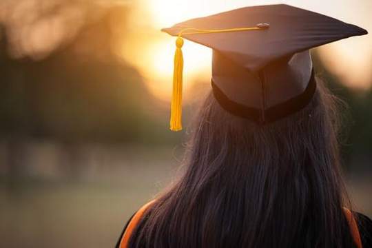 back-of-head-mortarboard