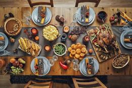 a traditional thanksgiving dinner